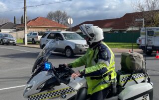 woman-dies,-another-seriously-injured,-after-siege-at-campbelltown-in-adelaide’s-east