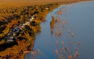 $13bn-murray-darling-basin-plan-won’t-be-delivered-on-time,-plibersek-concedes