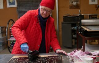 seaweed-was-once-important-in-traditional-boandik-diets.-now-its-beauty-is-under-the-microscope-for-an-art-project