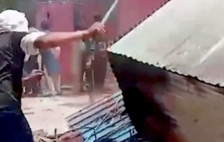 mob-sets-churches-on-fire-in-pakistan,-hundreds-take-to-streets-over-blasphemy-claims