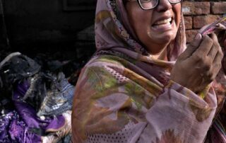 pakistan-arrests-129-muslims-after-mob-attacks-on-churches-and-homes-of-minority-christians