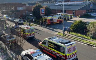 police-officer-injured-as-allegedly-stolen-vehicle-crashes-into-four-cars-during-pursuit