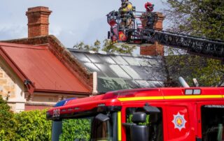 ‘her-hair-was-on-fire’:-postman-on-delivery-route-helps-rescue-woman-from-burning-house