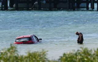 man-in-custody-as-police-investigate-whether-fire,-submerged-vehicle-incidents-linked-in-wa’s-midwest