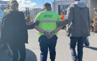 two-sydney-baggage-handlers-charged-over-cocaine-importation-plot