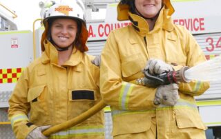 new-arrivals-and-women-changing-perceptions-of-rural-firefighting-in-sa’s-south-east
