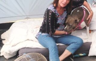port-lincoln-housing-crisis-forces-man-and-his-mum-to-live-in-a-tent-with-their-dogs