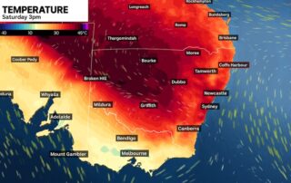cyclone,-heatwaves-and-flooding-dominate-australia’s-weekend-weather-of-extremes