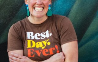 lee-was-at-her-lowest-point-when-her-friends-came-to-the-rescue.-now-she’s-paying-it-forward