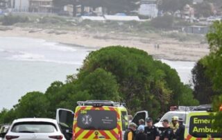 pedestrian-hit-by-cockle-train-on-heritage-railway-line-near-victor-harbor