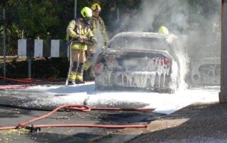 police-charge-man-with-arson-over-car-fire-in-adelaide,-investigating-links-to-shooting
