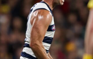 impressive-cats-leave-crows-with-questions-to-answer-as-geelong’s-milestone-man-dominates