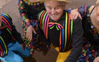 they-may-be-‘gorgeous-for-80’,-but-after-40-years,-it’s-last-drinks-for-this-vaudeville-troupe