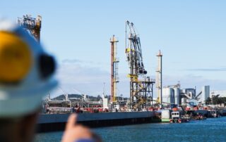 australia-will-soon-start-importing-gas,-but-finding-someone-to-buy-it-is-proving-‘complicated’