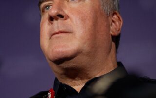 nt-police-to-send-25-extra-officers-to-alice-springs-when-curfew-lifts