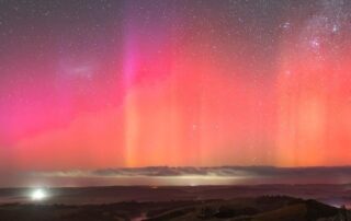 aurora-australis-goes-‘berserk’-across-south-australian-and-tasmanian-skies
