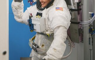 astronaut-life-‘absolutely-as-fun-as-you-can-imagine’,-australian-first-graduate-tells-kids
