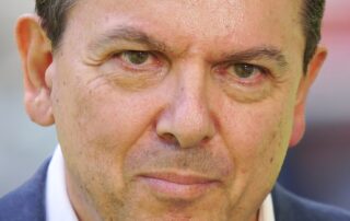 letter-of-the-law:-xenophon-sues-over-continued-use-of-x-in-name-of-legal-firm-he-left