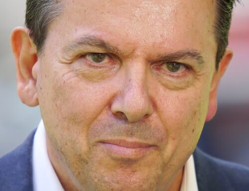 Letter of the law: Xenophon sues over continued use of X in name of legal firm he left