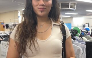 more-australians-are-turning-to-op-shops,-but-it’s-not-just-the-cost-of-living-driving-the-trend