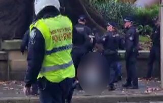 police-officer-stabbed-in-the-head-in-sydney-cbd-chased-alleged-attacker-before-arresting-him