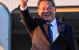 china’s-premier-li-qiang-says-ties-are-‘back-on-track’-as-he-arrives-in-australia