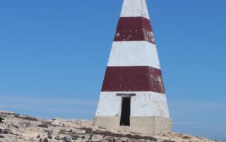 council-decides-to-leave-robe’s-famous-obelisk-at-the-mercy-of-the-sea