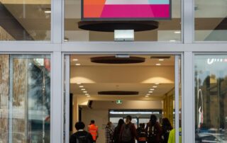 rock-throwing,-knife-yielding-teens-arrested-in-adelaide,-police-say