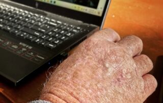 robert-spent-weeks-on-the-phone-talking-to-a-‘financial-advisor’-in-a-scam-that-cost-him-thousands