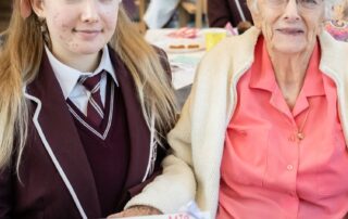 unlikely-friendships-between-teenagers-and-older-australians-key-to-happiness-in-aged-care