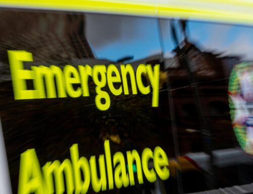 Aged care patient dies while waiting five hours for ambulance, union says