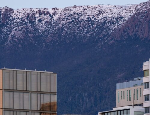 Antarctic air mass to deliver weekend snow, hail and thunder to eastern Australia