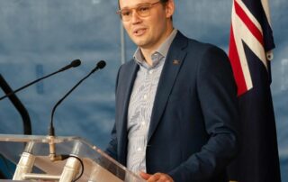 tom-venning,-nephew-of-former-mp-ivan,-announced-as-liberal-candidate-for-sa’s-largest-federal-seat