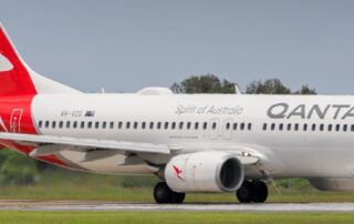 qantas-engineers-warn-of-travel-delays-as-they-walk-off-the-job-across-the-country